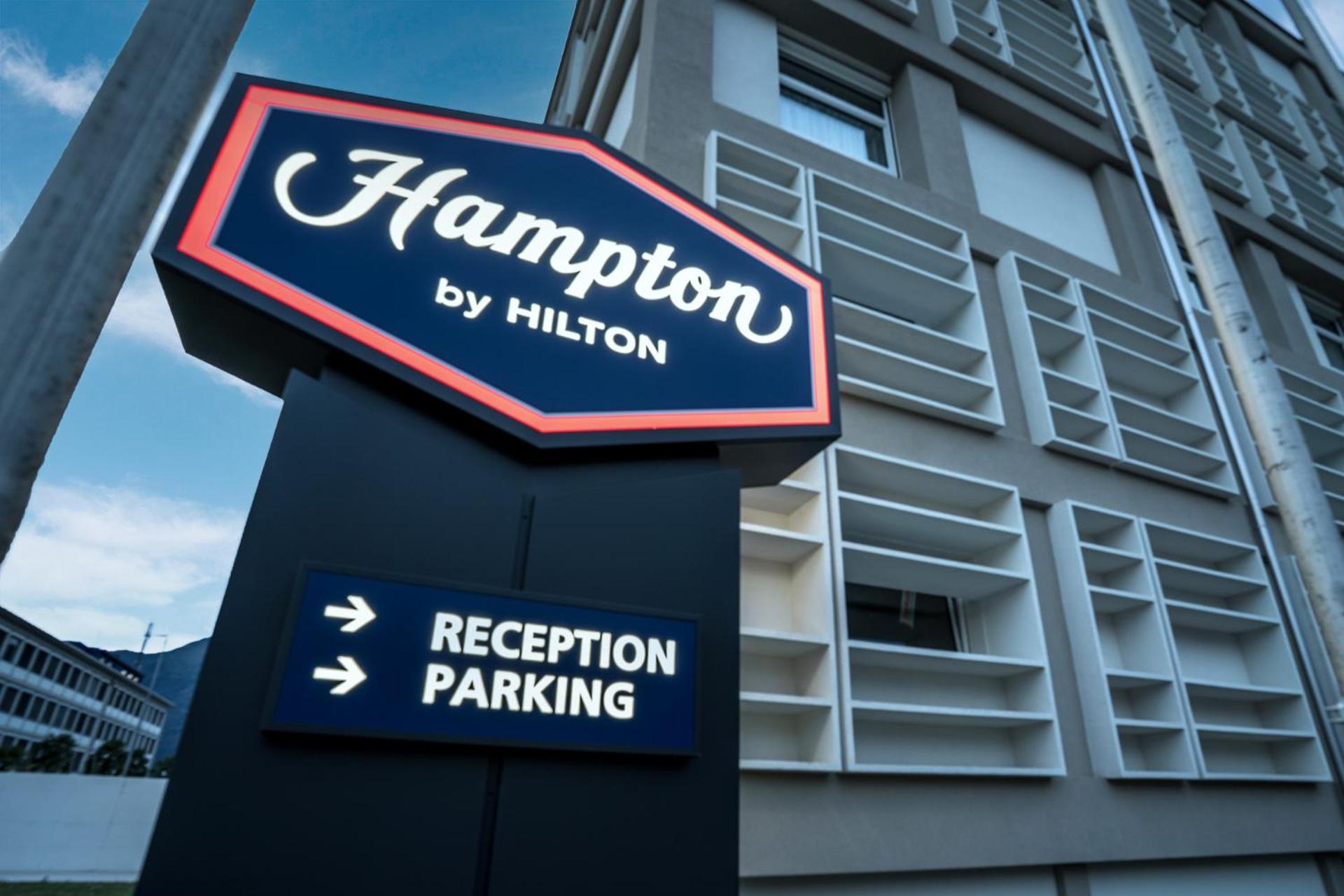 Hampton By Hilton Locarno Hotel Losone Exterior foto