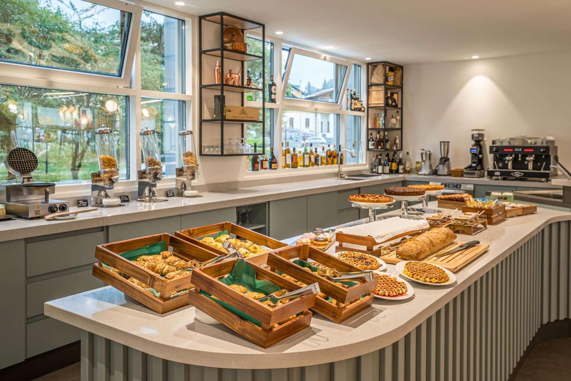 Hampton By Hilton Locarno Hotel Losone Exterior foto